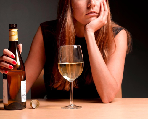 Анонимное лечение женского алкоголизма в Заозёрном